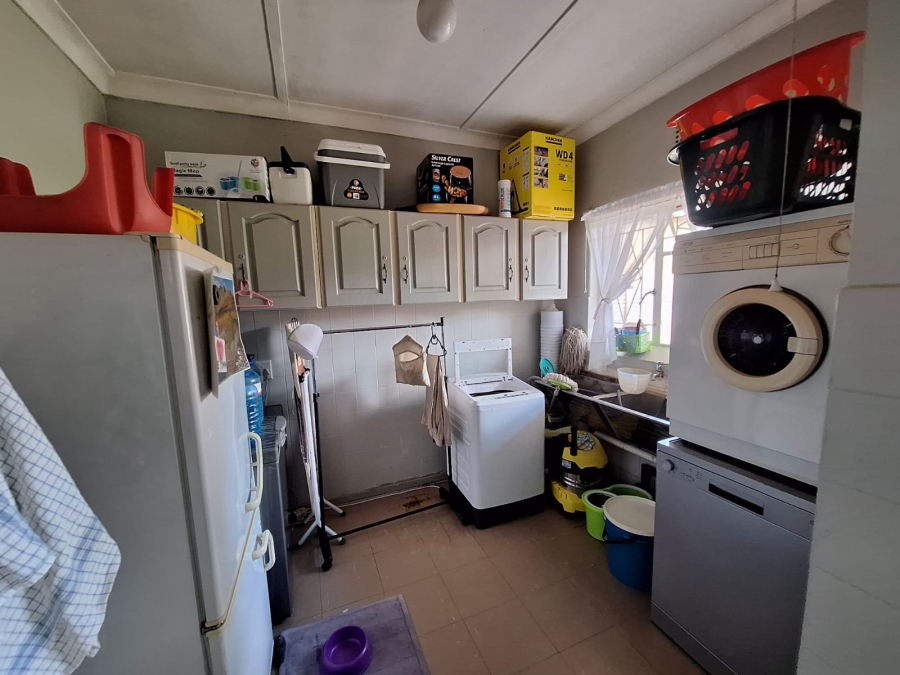 4 Bedroom Property for Sale in Rhodesdene Northern Cape